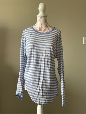 Urban Behavior Striped Scoop Neck Long Sleeve Top - Blue & White